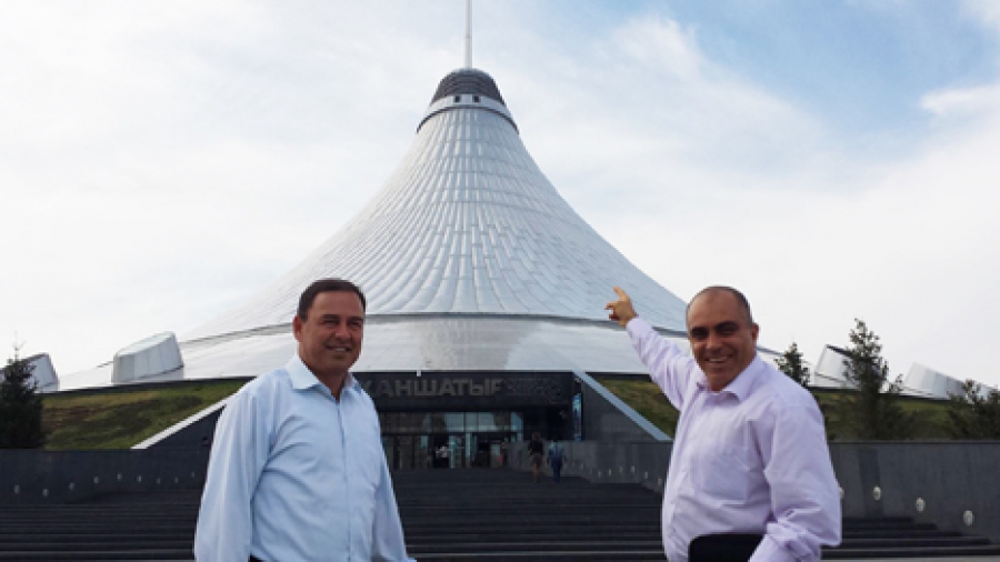 Brown, Neves in Kazakhstan