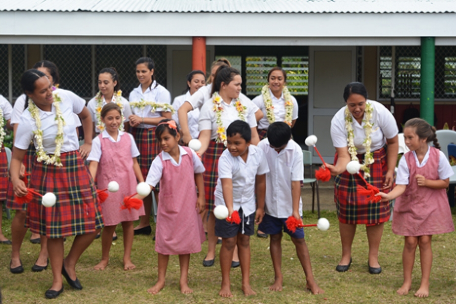 Kiwis share culture with local students