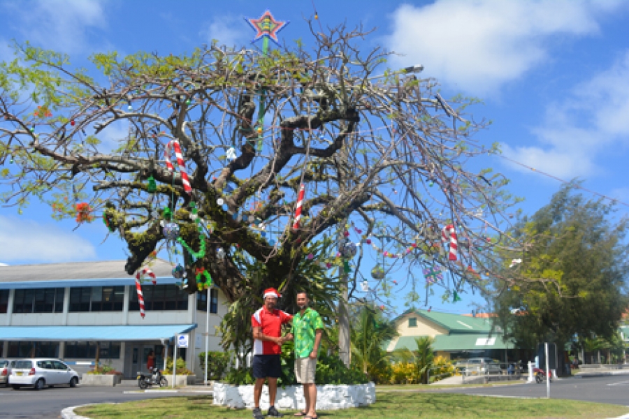 Recycled materials give Christmas cheer