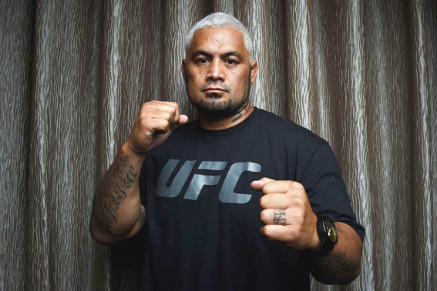 UFC heavyweight on his way here