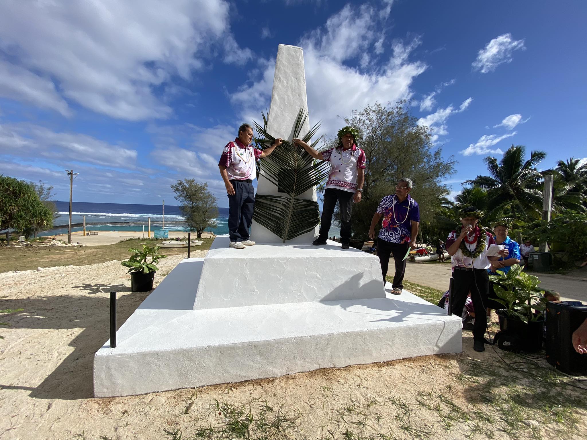 Unveiling of monuments  marks emotional day  at Mangaia Bicentennial