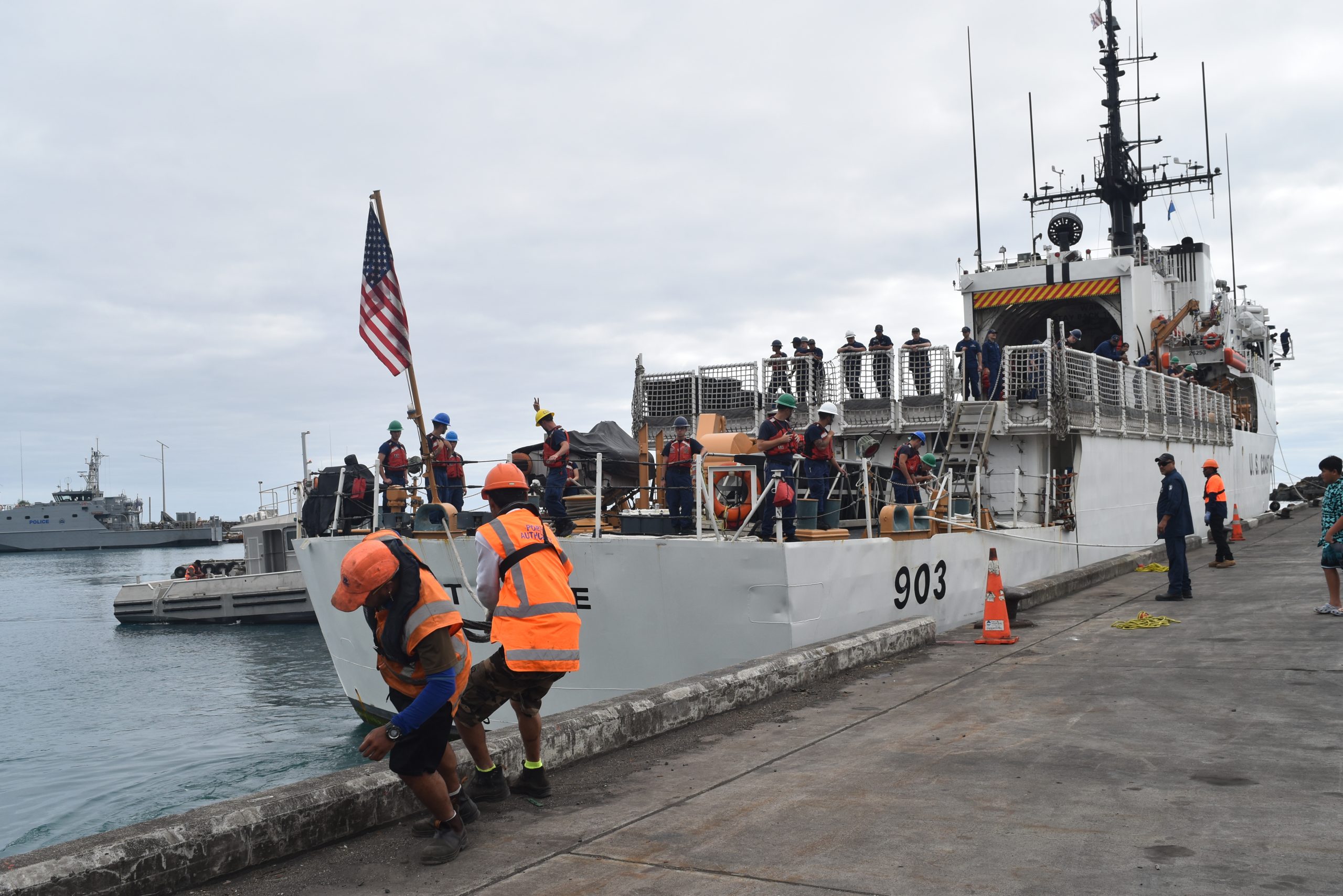 US Coast Guard Cutter visits  Cook Islands for joint patrol