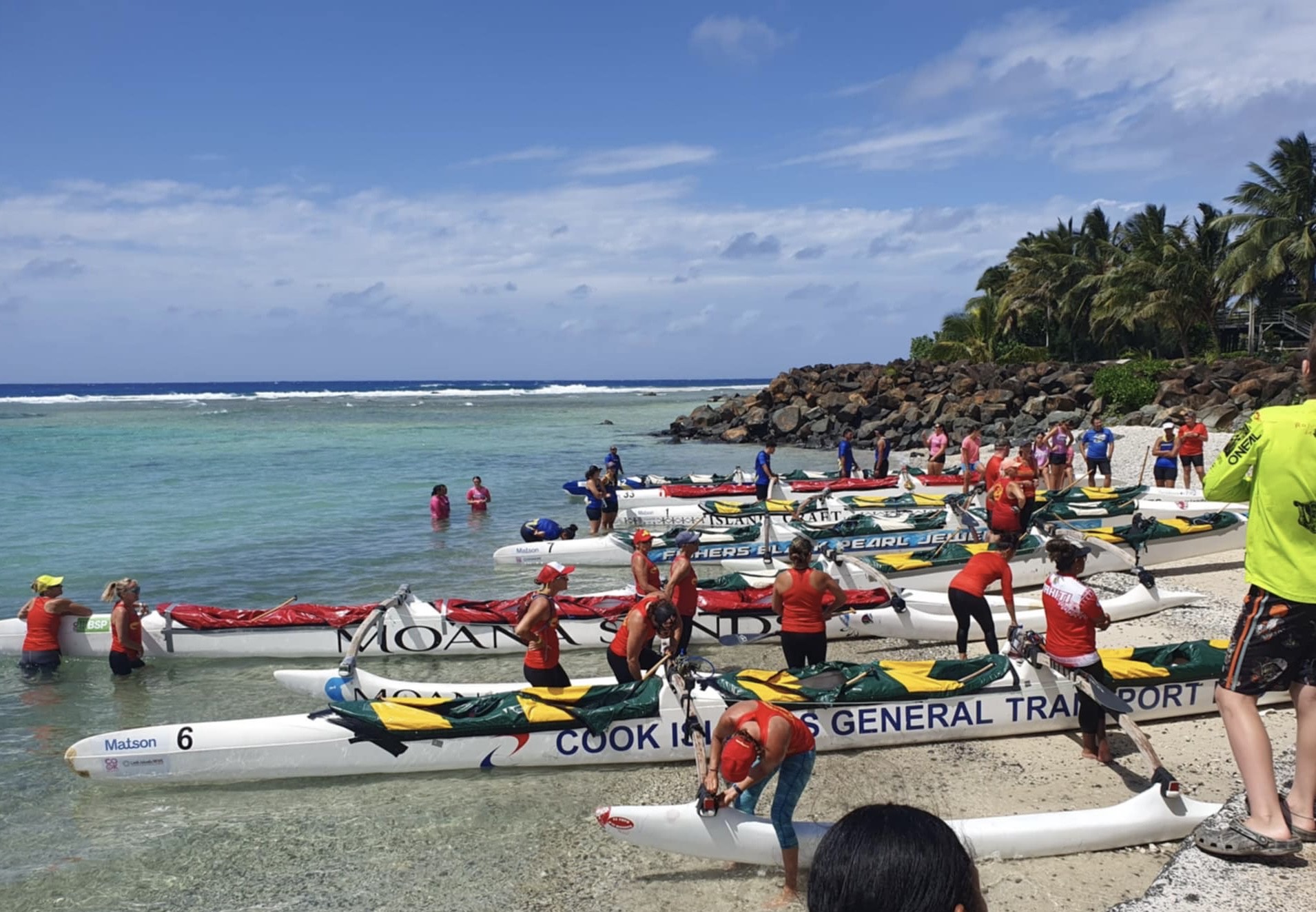 Paddlers battle in windy conditions for V6 national titles