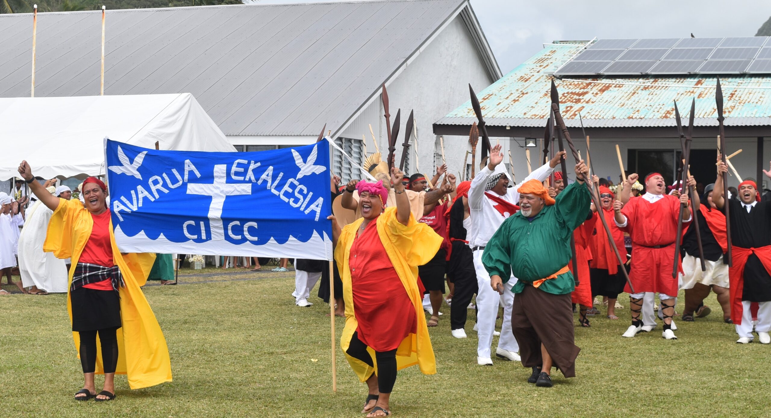 Over 1000 celebrate nuku at Ngatangiia