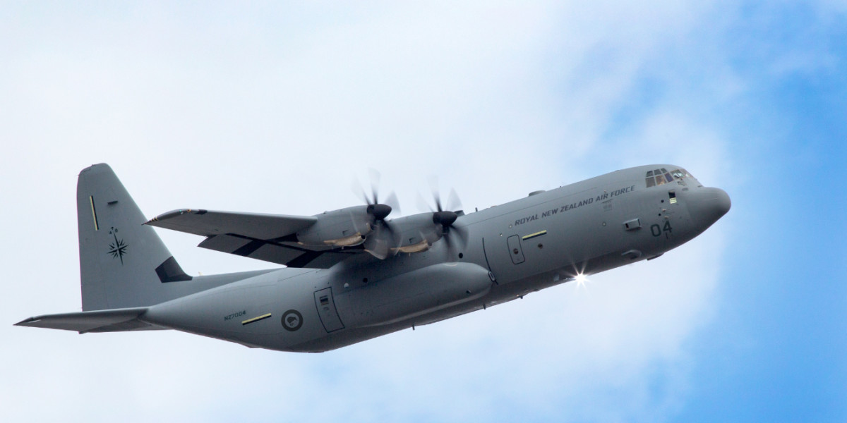 Hercules, Boeing 757 visit Rarotonga on New Zealand Defence Force missions